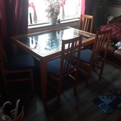 table and chairs