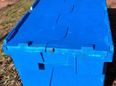 storage  boxes /crates