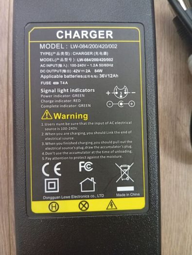 New Battery Charger For Different Electric Scooters Aovo/Pro, Xiaomi MI M365/Pro, Segway Ninebot