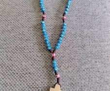 Medugorje small rosary beads with wooden cross crucifix in very good condition with no issues FREE STANDARD POSTAGE INCLUDED