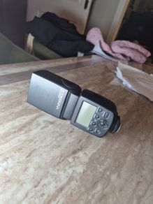 YongNuo 568