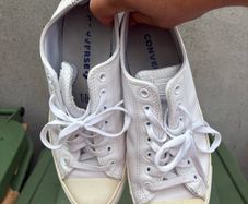 shoes men size 9 used clean converse original white  Lether