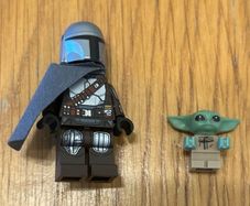 Mandalorian and Grogu Lego Minifigure
