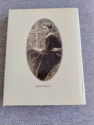 The Country Diary of an Edwardian Lady 1979 by Edith Holden in very good condition with some wear to the dustcover see photos FREE STANDARD POSTAGE INCLUDED