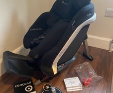 Concord Reverso Plus has Car Seat 0-23kg (40-105cm)