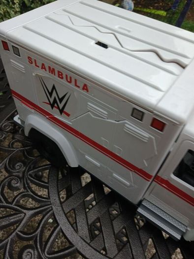 WWE Wrekkin' Slambulance Breakaway Vehicle WWF