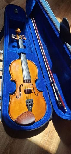 Stentor Student I 4/4 Violin with Bow & Hard Case