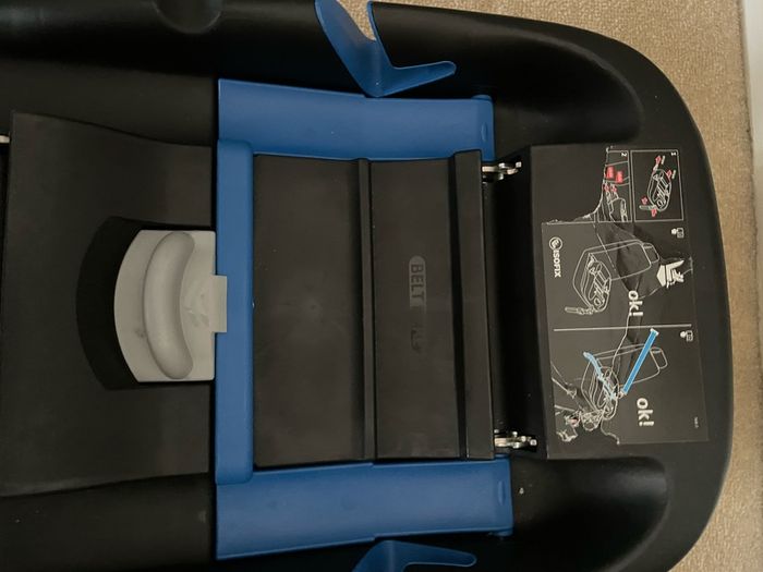 Noordi car seat & Isofix base