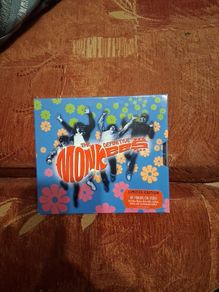 cd the Definitive monkees Limited edition 60 tracks on 2 cds