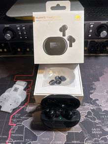 Huawei FreeBuds Pro noise-cancelling earbuds