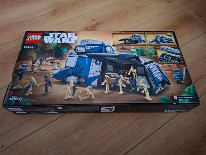LEGO Star Wars 75435 Battle of Felucia Separatist MTT