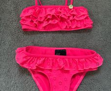 H&M girls swimsuit 2-4 year old 98-104cm