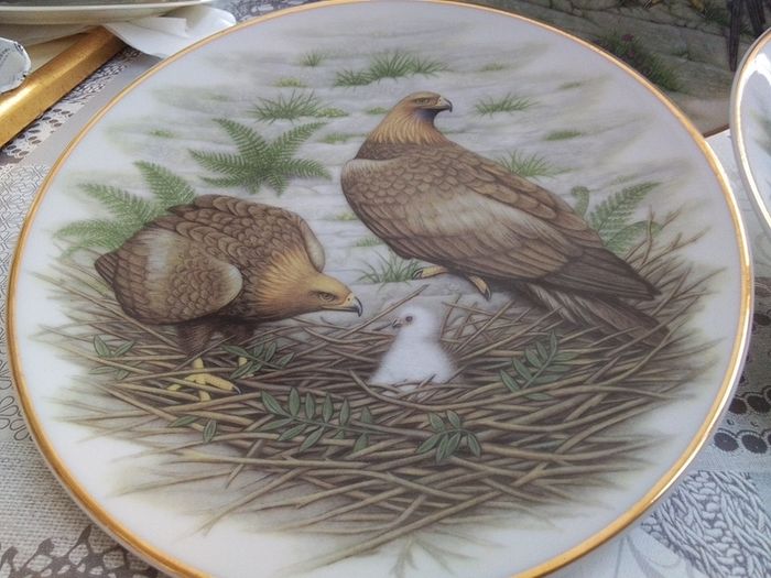 Agl Giftware Collectors Plates