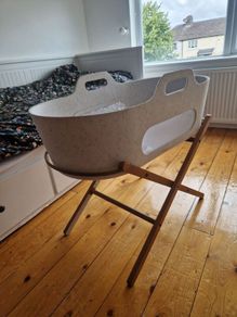 Snuzbaskit Moses Basket and Stand