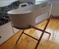 Snuzbaskit Moses Basket and Stand