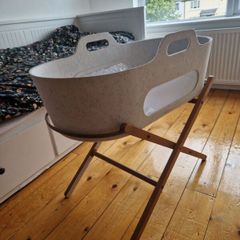 Snuzbaskit Moses Basket and Stand