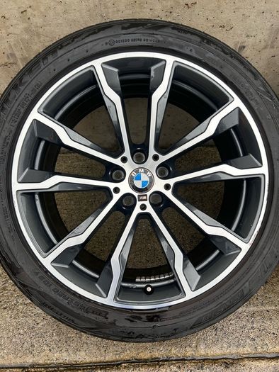 Genuine BMW Style 699M 20" Alloys & Tyres - Like New
