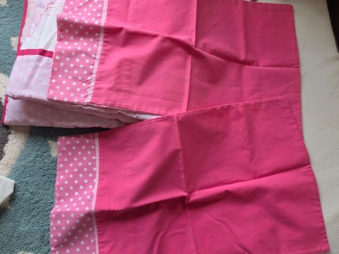 Cot bumper + 2 pillowcases