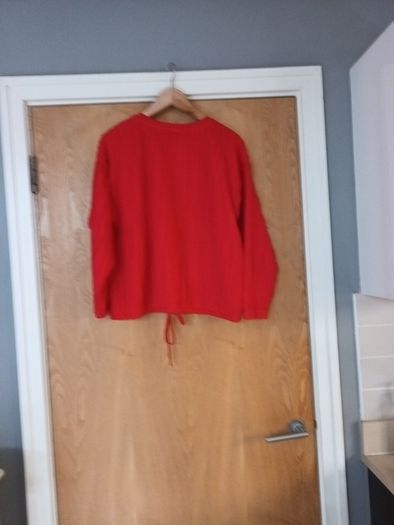 Per Una Red Jumper.   S.10.  B.N.W.T