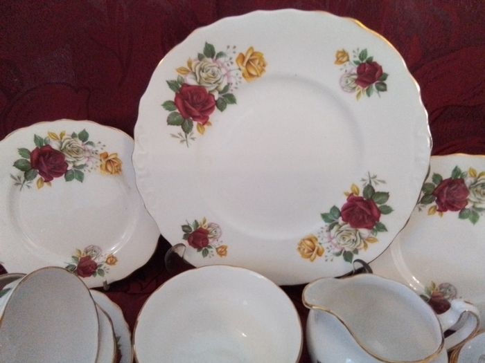 Royal Malvern Twenty one Piece China Teaset