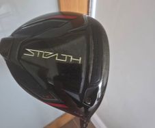 TaylorMade Stealth Driver with headcover