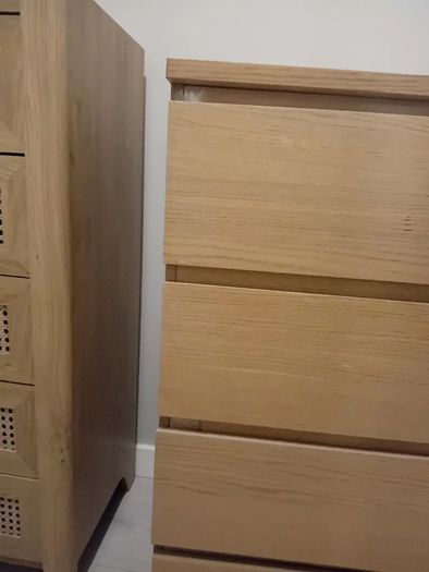 chest of drawers