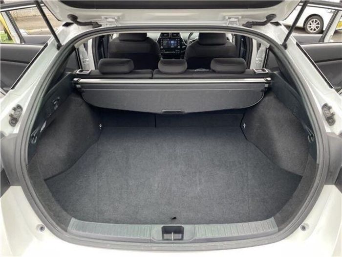 Toyota Prius 2021 price negotiable urgent sale