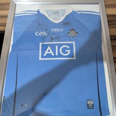 Framed and signed Dublin GAA jersey JIM Galvin and key players