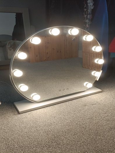 Hollywood Mirror