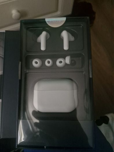 Smart watch + air pods