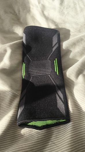 Sports Compression Elbow Sleeve / Support Brace