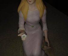 Lovely figurine of lady