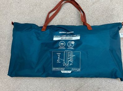 Inflatable camping wardrobe