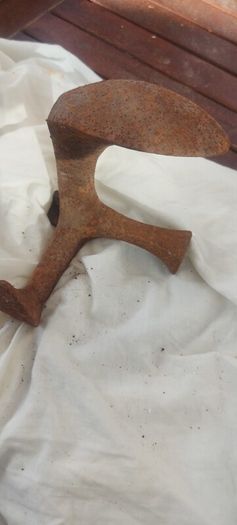 vintage shoe cobblers last ,,build to last ,,collectors item, buyer collects or pays postage thank you, sold as seen ,see pictures,