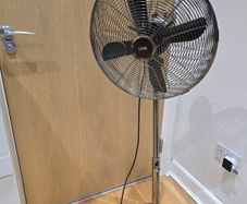 Pedestal Fan Logik