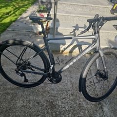 Gravel bike/ tourer/ commuter