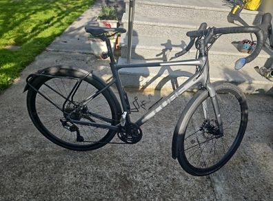 Gravel bike/ tourer/ commuter