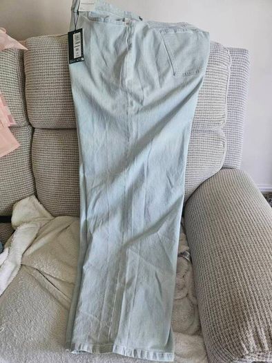Jeans size 22