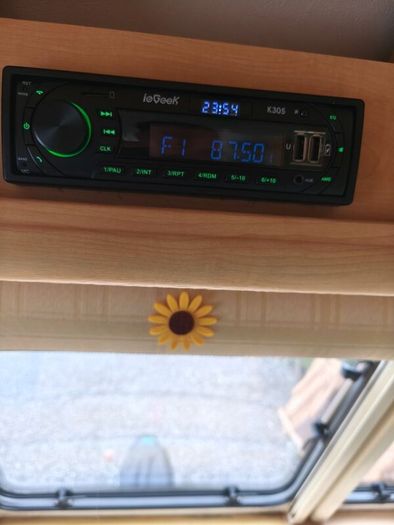 2002 Compass Omega 2 Berth & all accessories