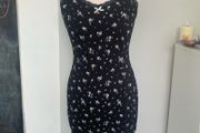 Ladies floral dress. Size S