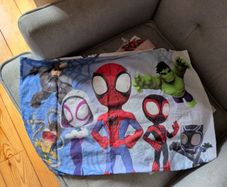 Spidey duvet set (cot/ toddler bed size)
