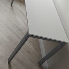 Desk with adjustable legs