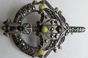 Vintage Sterling Silver Celtic Connemara Marble and Marcasite Dagger Pin Brooch 14,56g
