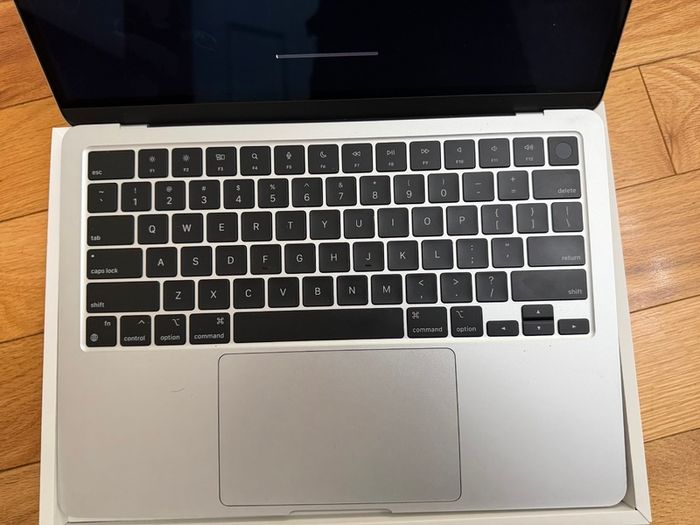 Macbook Air M3 13" 8GB 256 SSD