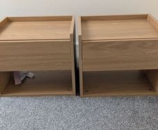 Set of 2 floating bedside lockers