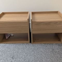 Set of 2 floating bedside lockers