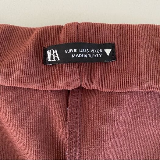 ZARA High-Waisted Pull-On Ribbed Shorts Red-Brown Size S