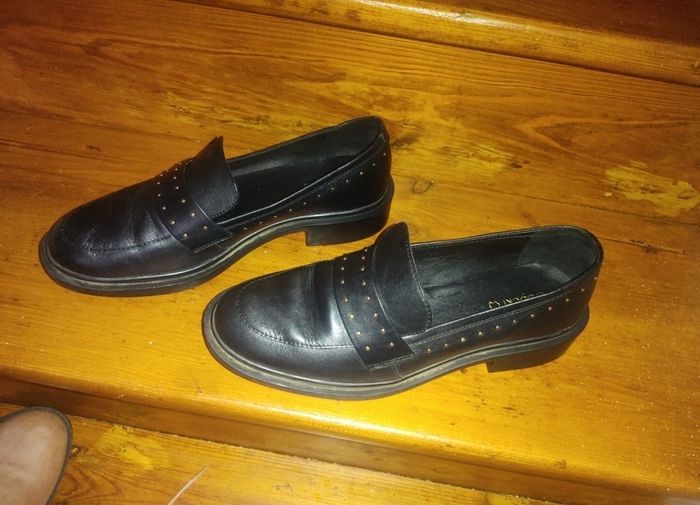 women's leather shoes  Size 7/41