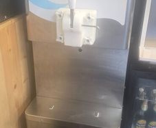 Commerical ice cream machine