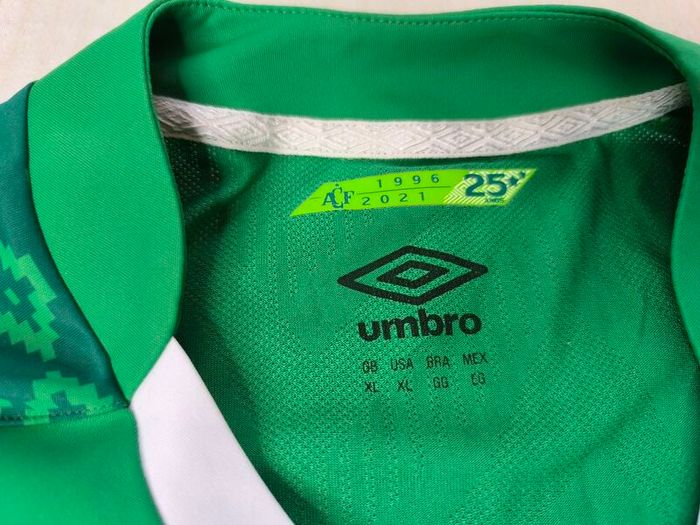 Mint 2021 Chapecoense Umbro Home Jersey Size XL Adults